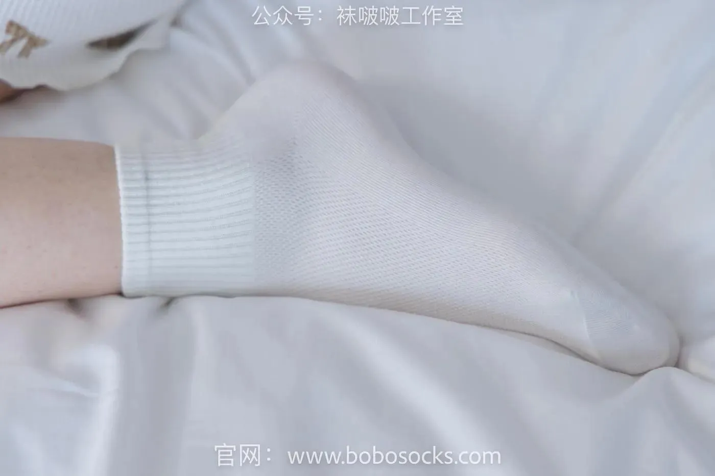 [BoBoSocks袜啵啵]NO.101 苏苏-板鞋、白棉袜、裸足 [140P]插图2